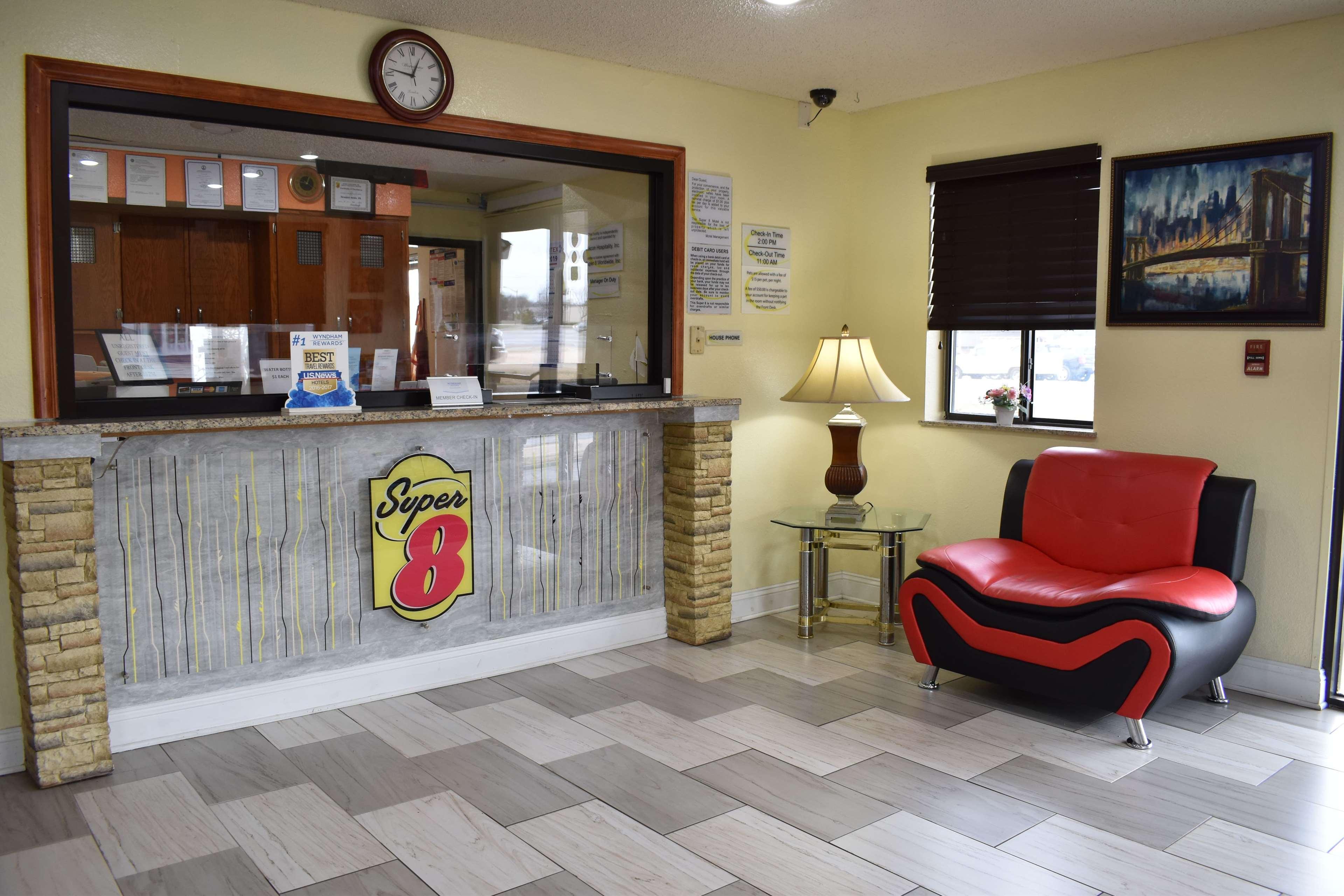 Super 8 By Wyndham Newport News/Jefferson Ave. Hotel Exterior photo